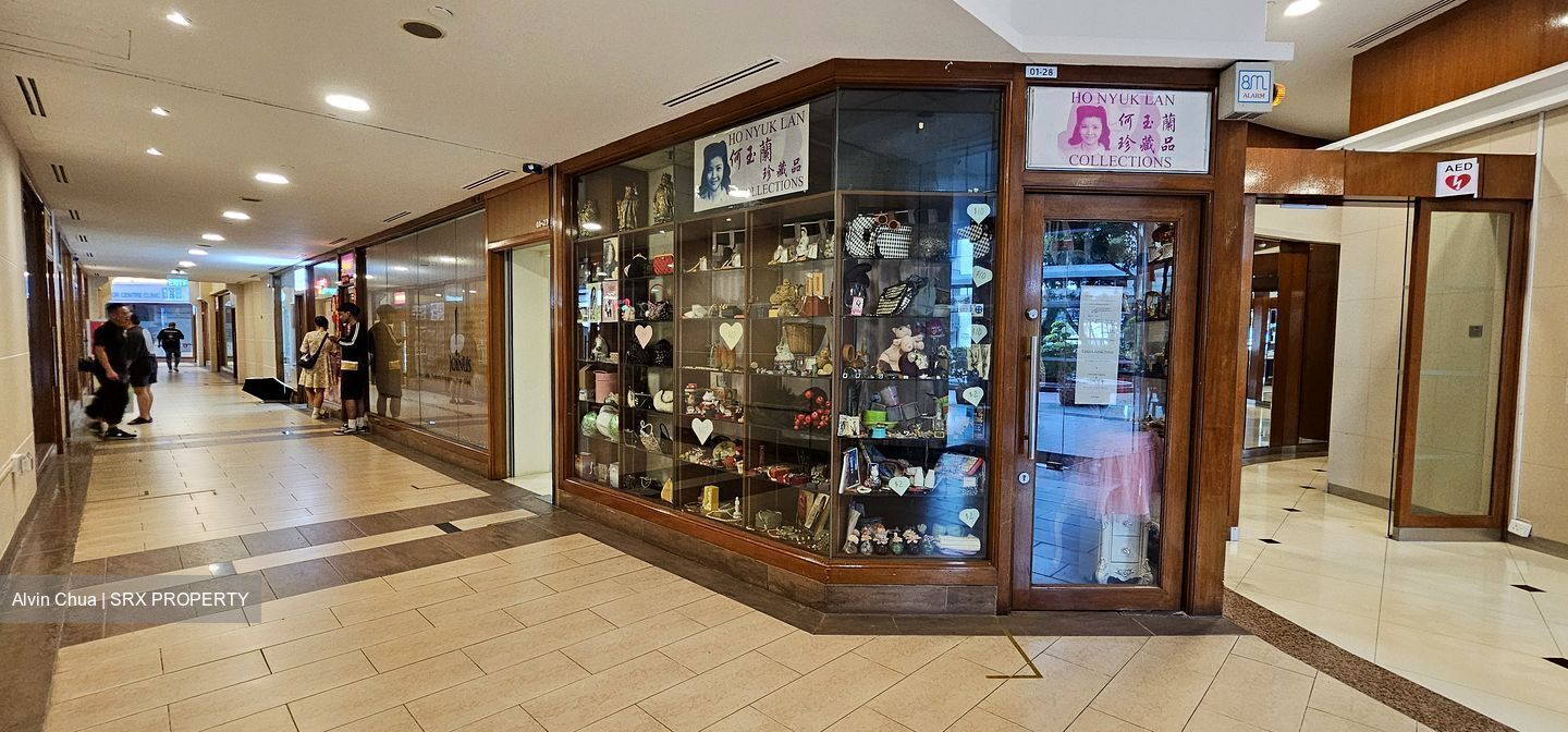 Burlington Square (D7), Retail #481770221